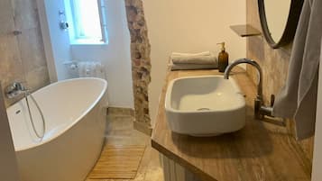 Handtücher, Seife, Toilettenpapier