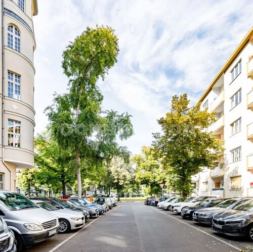 Großzügige 2-Zimmer-Wohnung nahe Kudamm & Schaubühne | Antikes  & modern