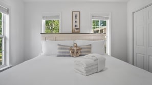3 bedrooms, free WiFi, bed sheets, wheelchair access