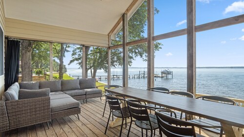 Ferry Breeze Beach House – NC Coastal Escape