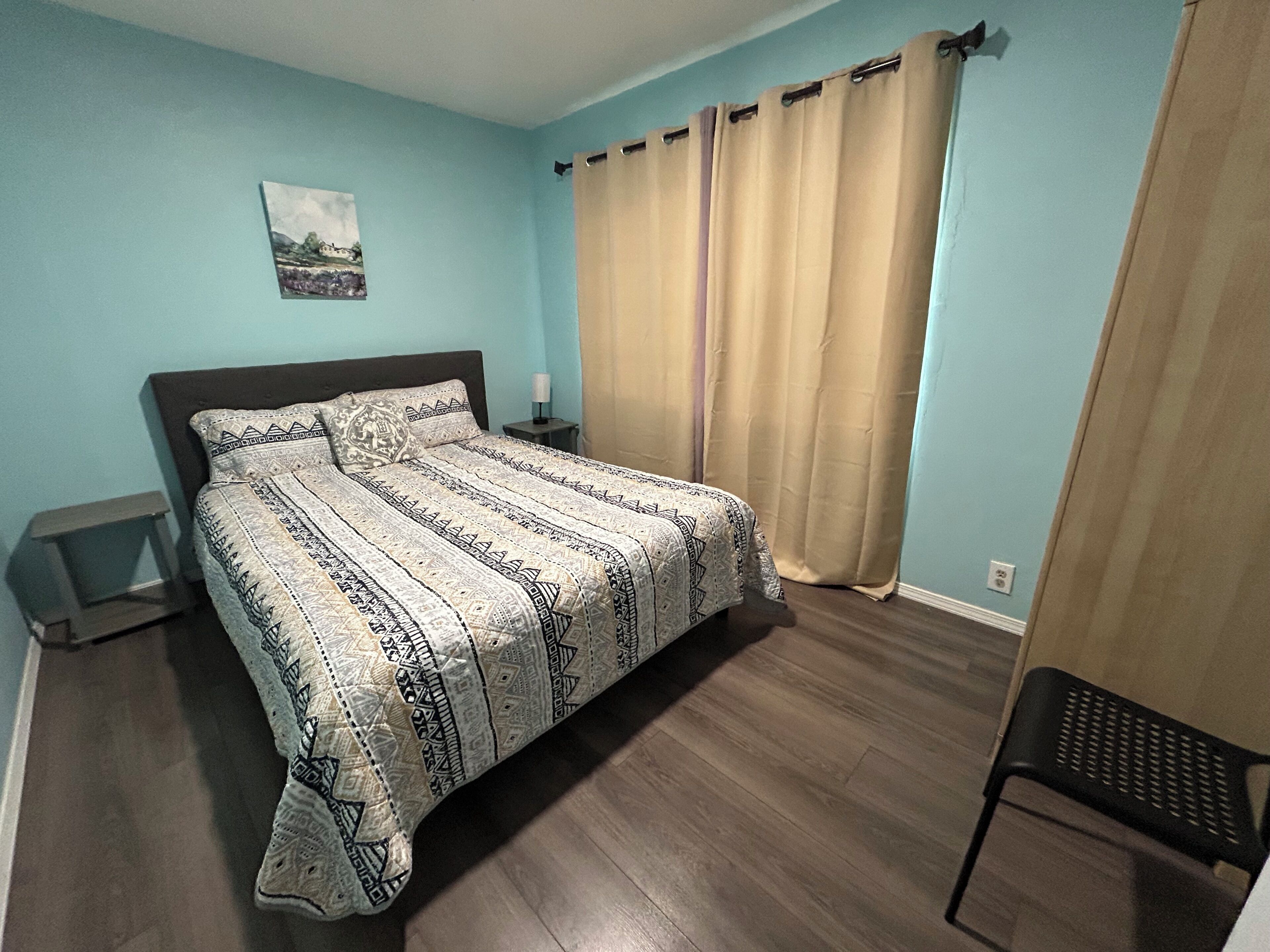 4 bedrooms, WiFi, bed sheets