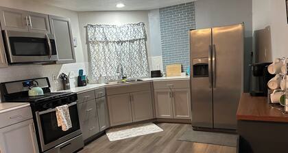 Terrific 4-bedroom 2,5 bath comfort near Lake Isabella & Kern River