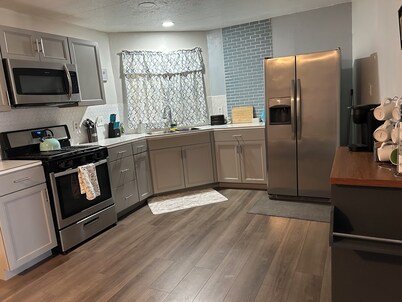 Terrific 4-bedroom 2,5 bath comfort near Lake Isabella & Kern River