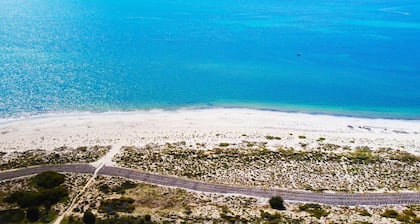 Marine Holiday Home - Geographe