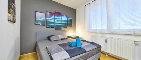 Apartamento básico, 2 habitaciones, balcón, vistas al jardín | Wifi gratis