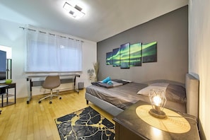 Basic Apartment, 2 Bedrooms, Balcony, Garden View
