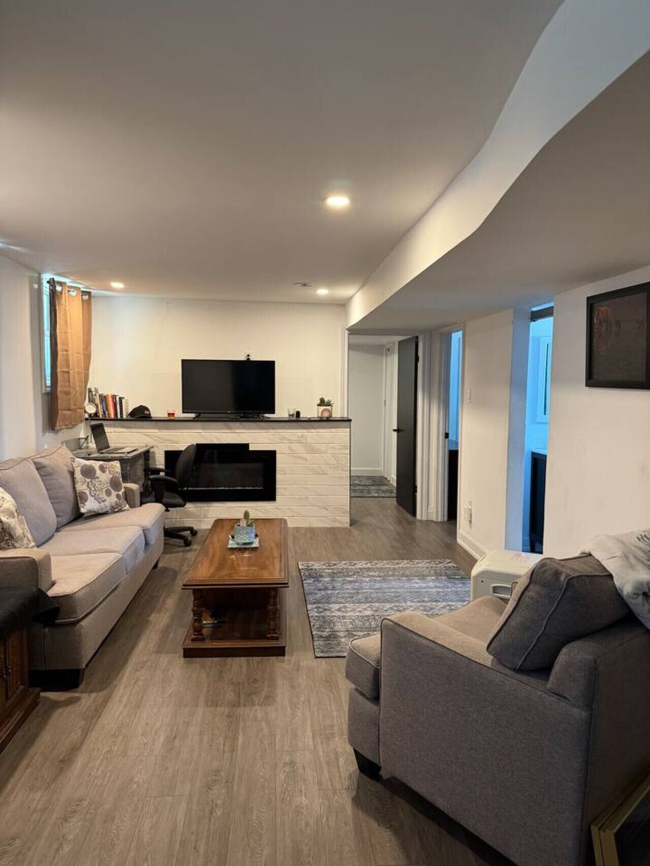 Télévision, cheminée