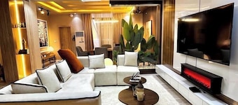 The Pines Court Apartment