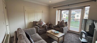 Spacious 2 Bed Apartment Near Dublin Airport