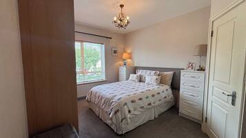 2 bedrooms, free WiFi, bed sheets