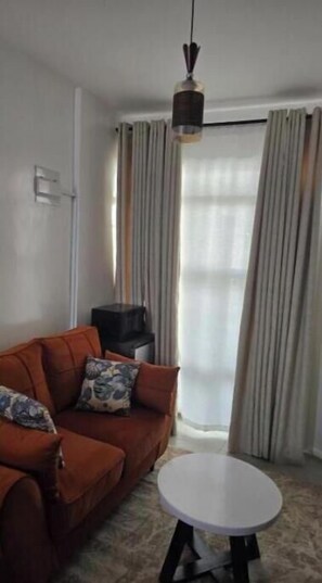 Living area - Opulent Studio at Tsavo near TRM & Kasarani Stadium (Nairobi)