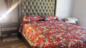 1 bedroom, iron/ironing board, internet, bed sheets