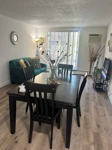 Charming Overlook 1BR- Quiet, Clean, and Comfortable