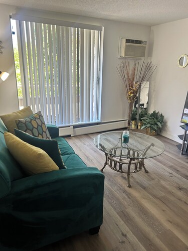 Charming Overlook 1BR- Quiet, Clean, and Comfortable