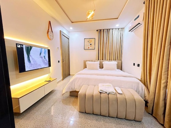 Family Apartment, Balcony, City View