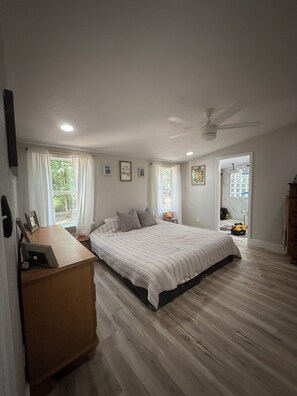 3 bedrooms, WiFi, bed sheets