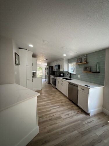 Relaxing 3-Acre Retreat minutes to the Gulf Coast