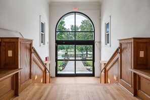 Interior - The Boardroom (Mcminnville)