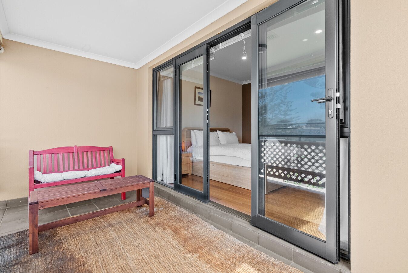 3 chambres, fer et planche à repasser, Wi-Fi, draps fournis