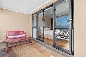 3 quartos, ferros/tábuas de passar roupa, Wi-Fi, roupa de cama