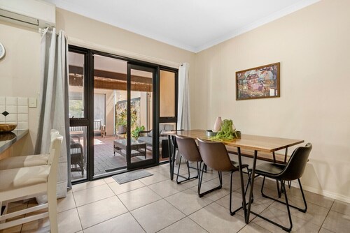 Hampton Retreat - South Fremantle Escape