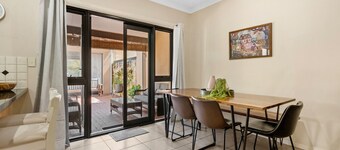 Hampton Retreat - South Fremantle Escape