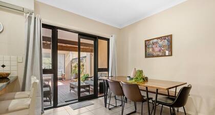 Hampton Retreat - South Fremantle Escape