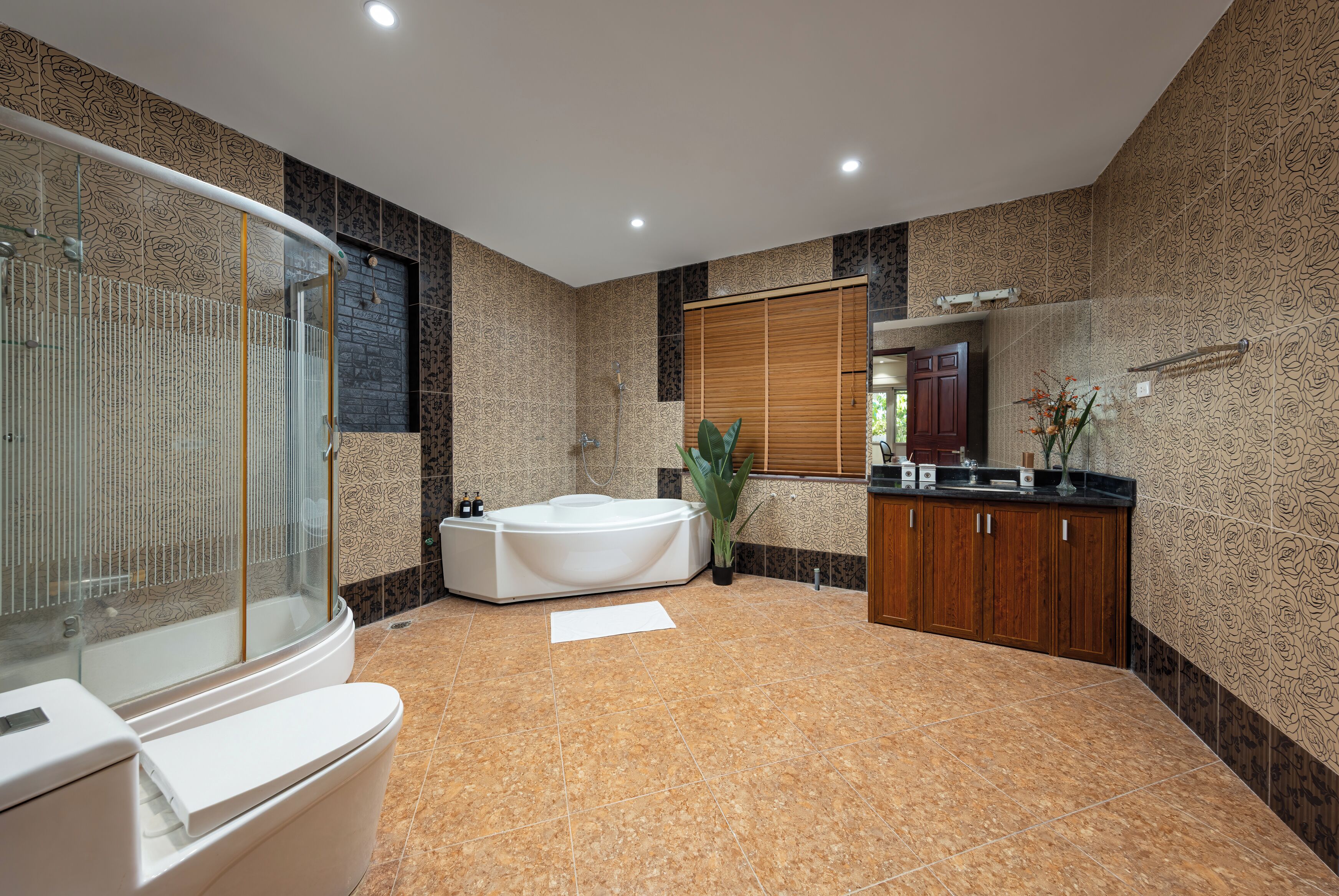 淋浴設備、風筒、坐浴桶、提供毛巾