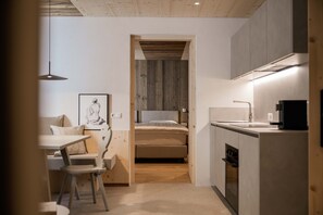 1 bedroom, iron/ironing board, internet, bed sheets