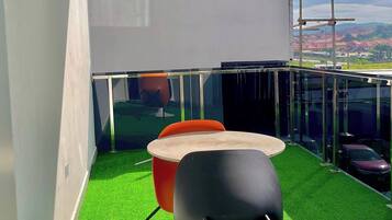 Apartemen Comfort, balkon, pemandangan kota | Pemandangan balkon