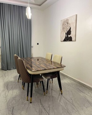 Comfort Apartment, Balcony, City View | Dining room