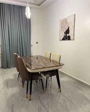 Comfort Apartment, Balcony, City View | Dining room