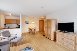 Fernseher, Tischtennisplatte