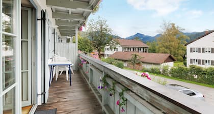 Apartment 'Fewo Brünnstein- Nr 28 Pool, Sauna' mit Bergblick, Gemeinschaftsgarten und WLAN