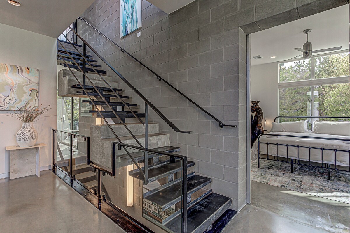 Photo 27 of Downtown Austin Gem I Pet-friendly 4BR home w/ fire pit & fenced yard