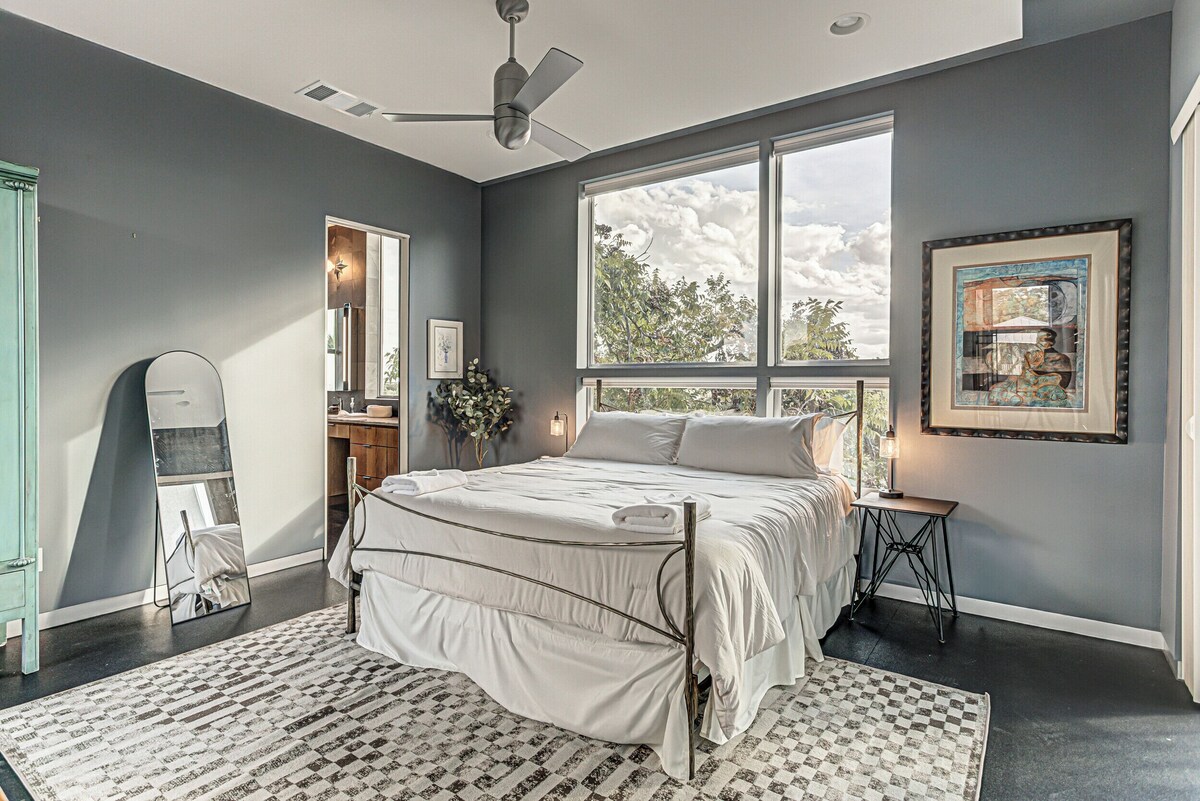 Photo 20 of Downtown Austin Gem I Pet-friendly 4BR home w/ fire pit & fenced yard