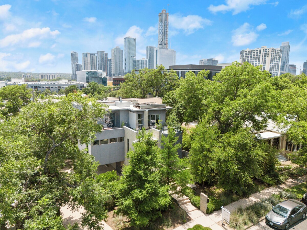 Photo 56 of Downtown Austin Gem I Pet-friendly 4BR home w/ fire pit & fenced yard