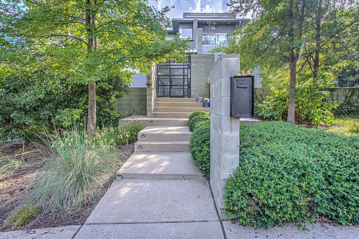 Photo 55 of Downtown Austin Gem I Pet-friendly 4BR home w/ fire pit & fenced yard
