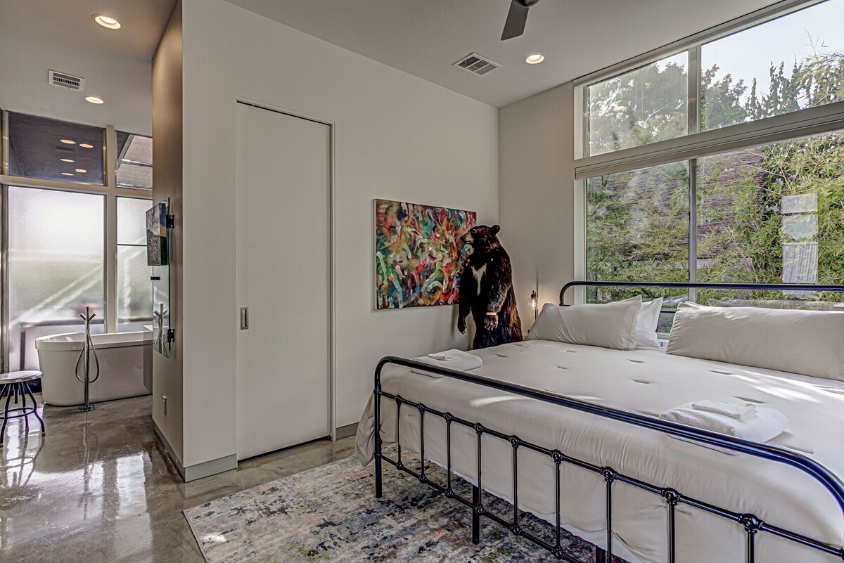 Photo 30 of Downtown Austin Gem I Pet-friendly 4BR home w/ fire pit & fenced yard