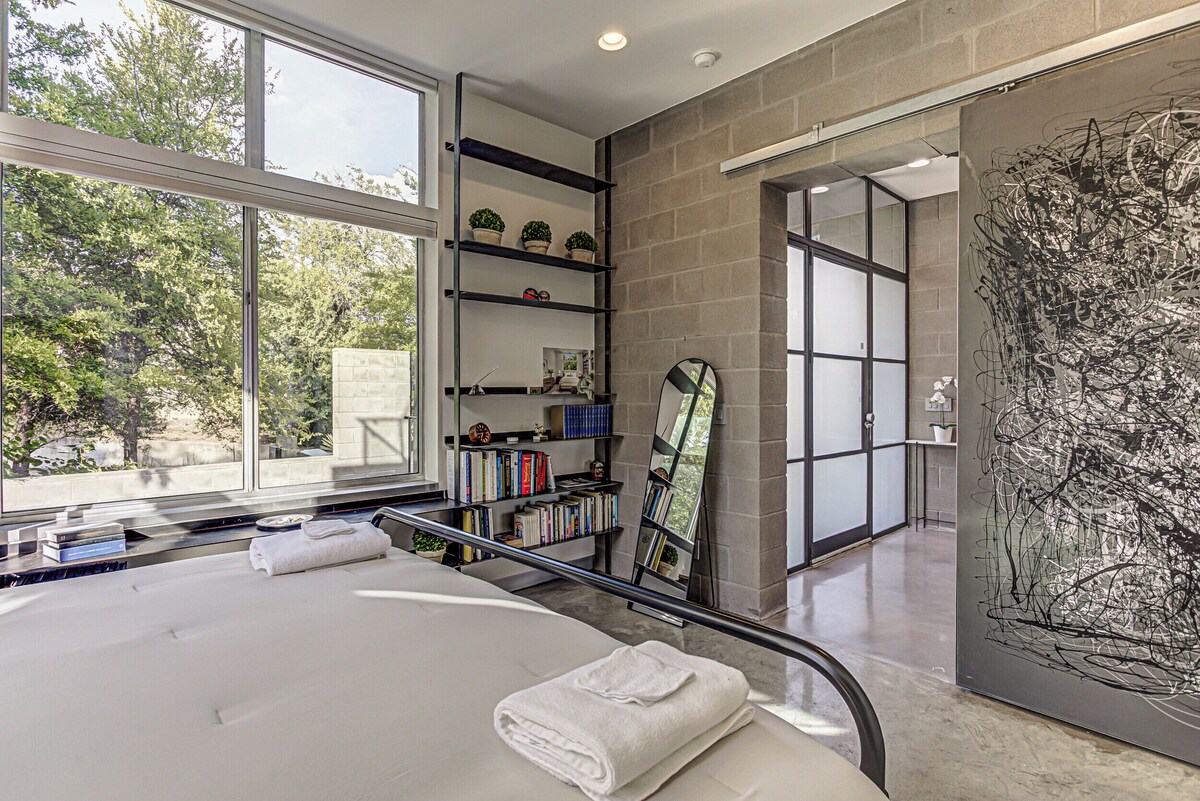 Photo 29 of Downtown Austin Gem I Pet-friendly 4BR home w/ fire pit & fenced yard