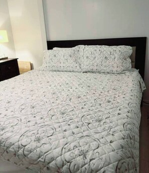 WiFi, bed sheets