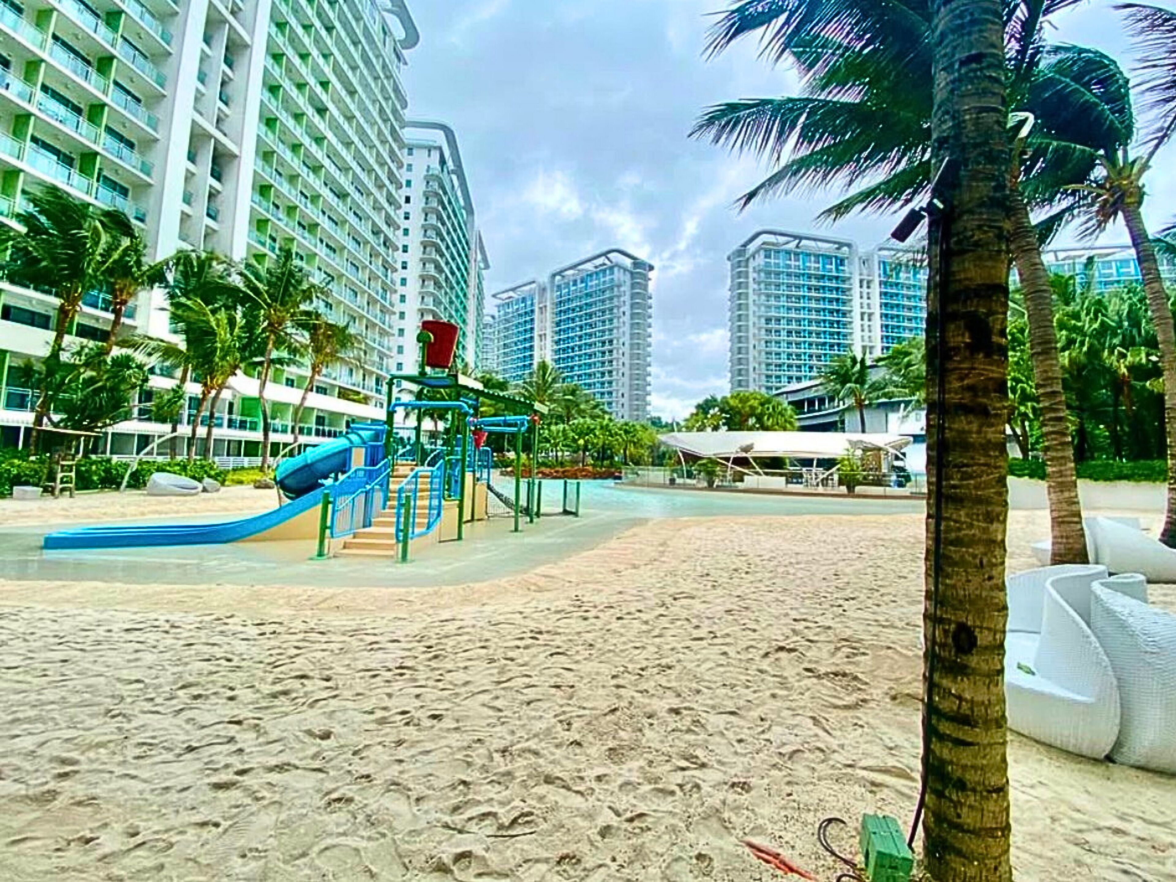 私人海灘、白沙、躺椅、遮陽傘