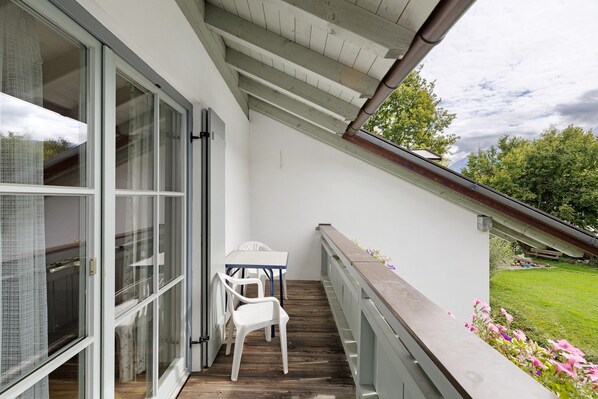 Property grounds - Studio Apartment 'Fewo Brünnstein- Nr 42: Pool, Sauna, Mountain View, Garden, Wi-Fi (Oberaudorf)