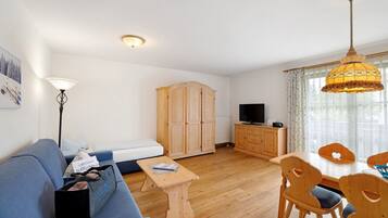 Télévision, table de tennis de table