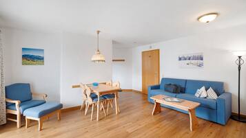 Fernseher, Tischtennisplatte