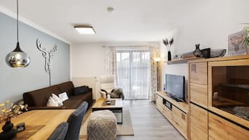 Fernseher, Tischtennisplatte