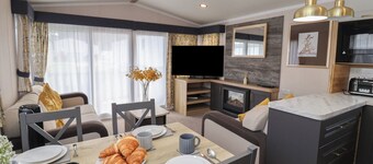 Stag Lodge, Caravan 70