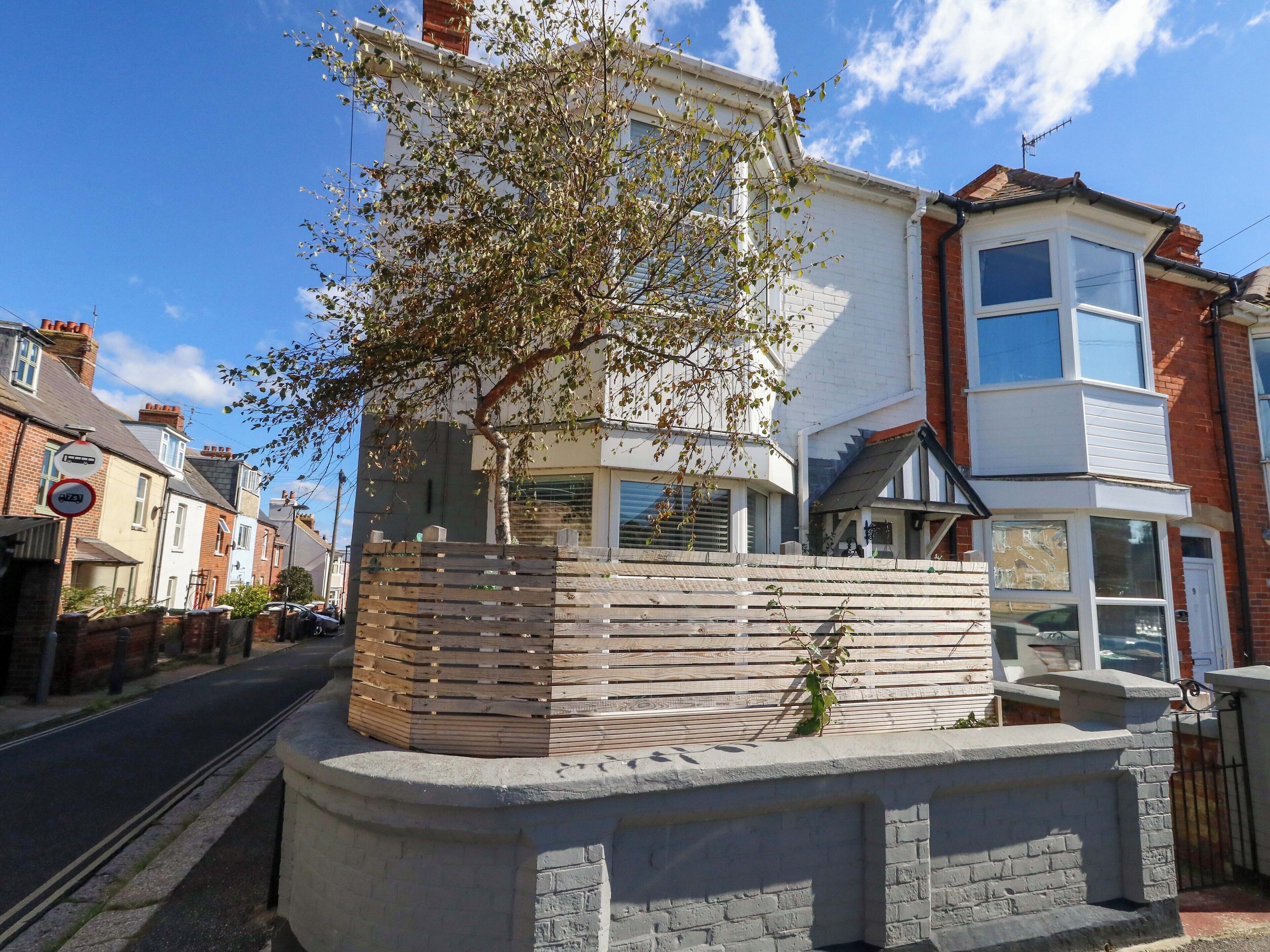 المنشأة من الخارج