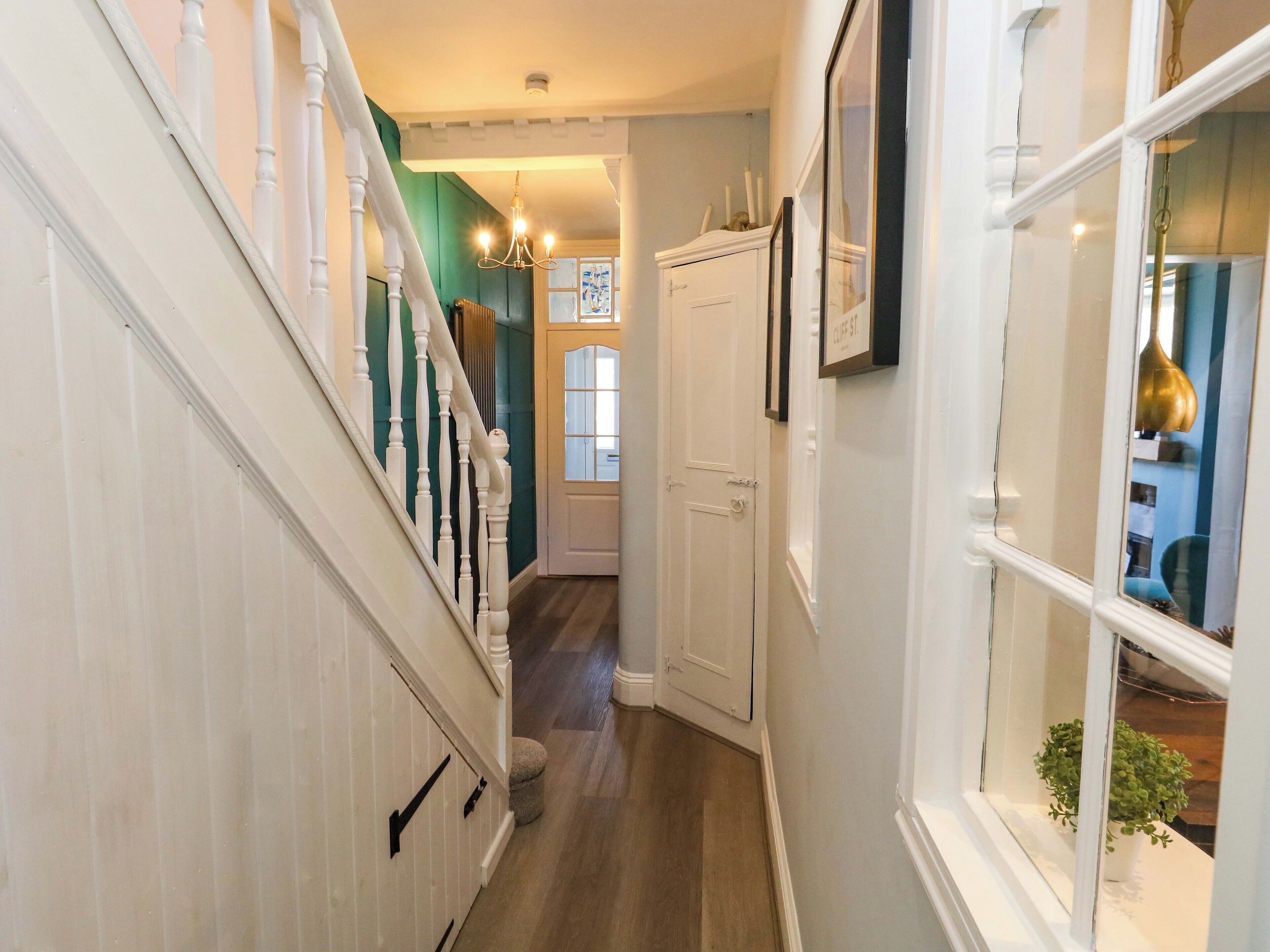 المنشأة من الداخل