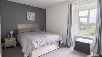 4 dormitorios, decoración individual, mobiliario individual